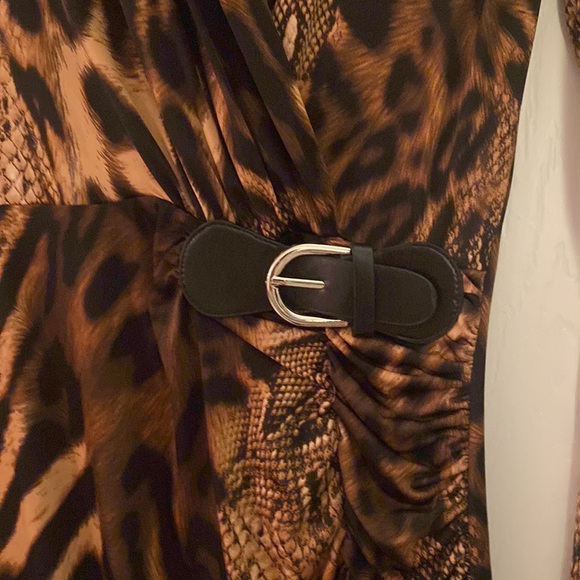 VENUS Dress Like NEW size S in allover animal print - Picture 3 of 7